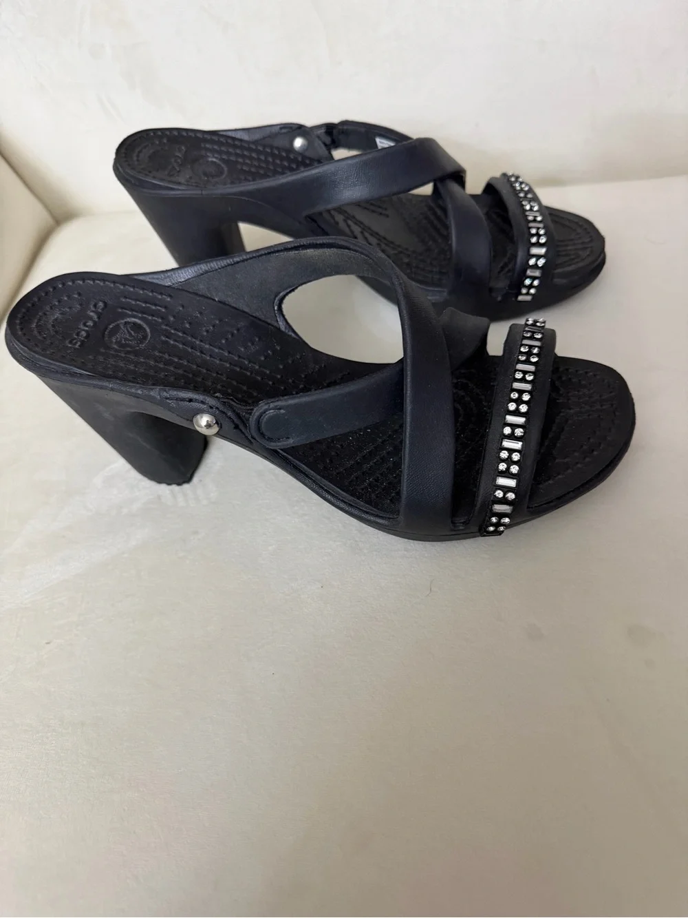 NWOT CROCS Black Studded Cyprus Heel Slide Sandals Size 8